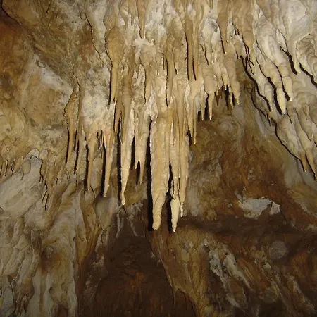 Otel Ristorante Montecucco Da Tobia 2*