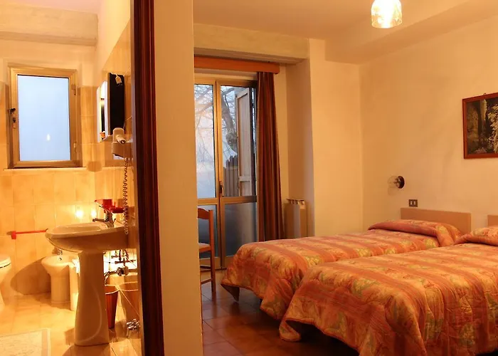 Hotel Ristorante Montecucco Da Tobia